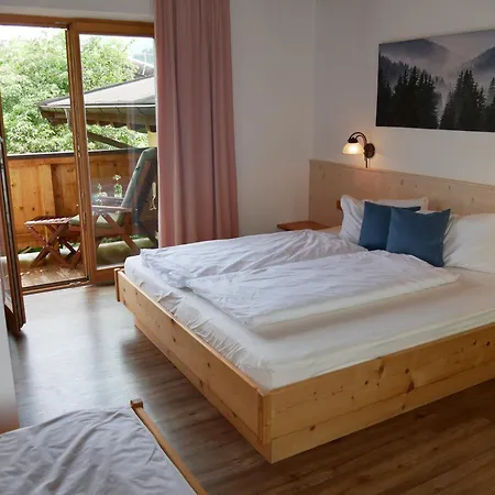 Apartment Thuss'n: Family-friendly Alpine Retreat