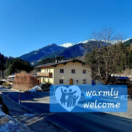Haus Thussn, Fuer Familien Und Paare كيرشبرغ ان تيرول
