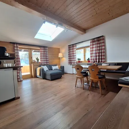 Haus Thussn, Fuer Familien Und Paare شقة كيرشبرغ ان تيرول